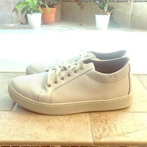 Mens size 8D Allen Edmonds leather tennis shoe